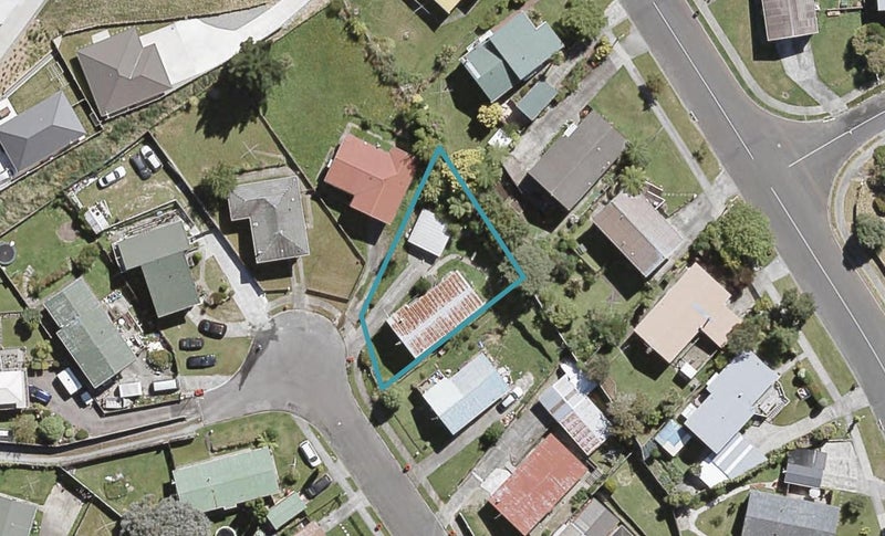 26 Blueberry Grove, Timberlea, Upper Hutt - Carousel 1