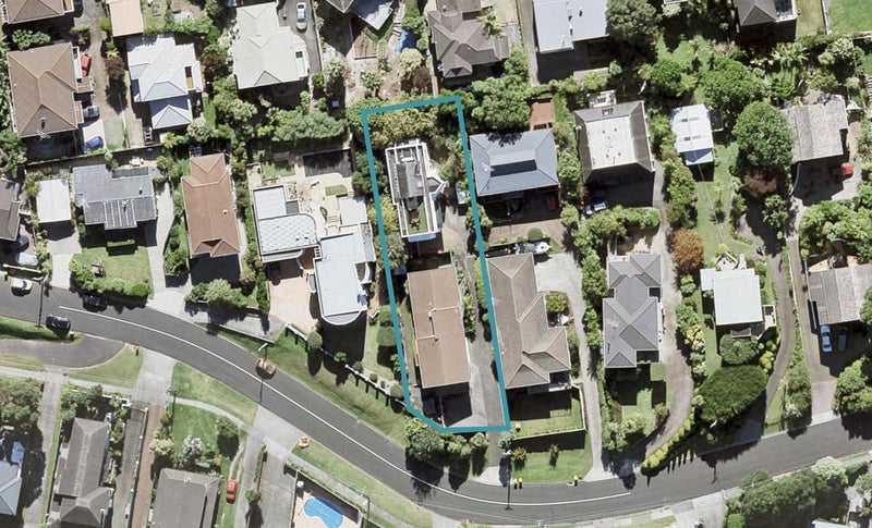 1/16 Orchard Road, Waiake, Auckland - Carousel 1