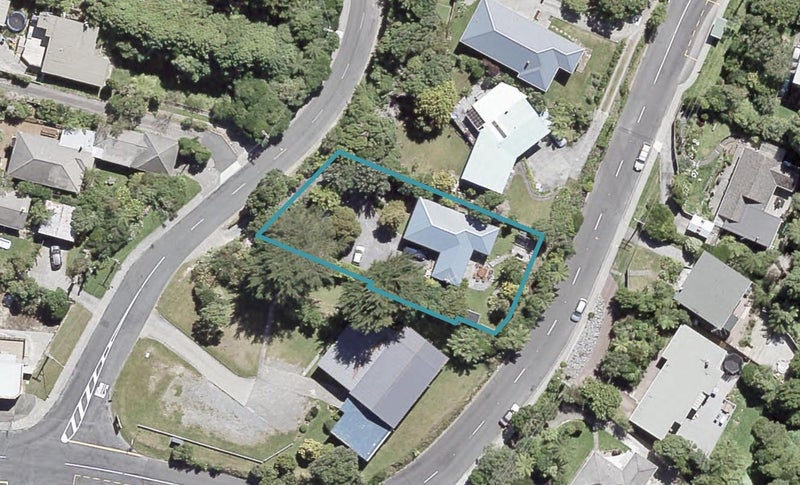 4 Stratton Street, Normandale, Lower Hutt - Carousel 1