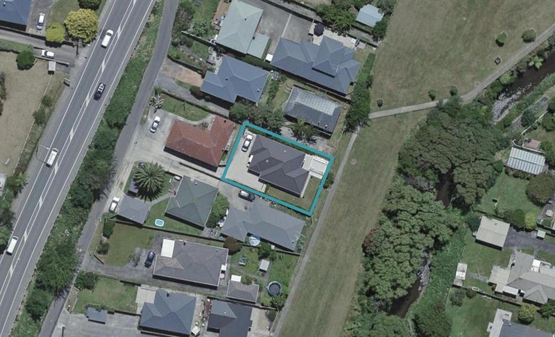 318A Main Road, Tawa, Wellington - Carousel 1