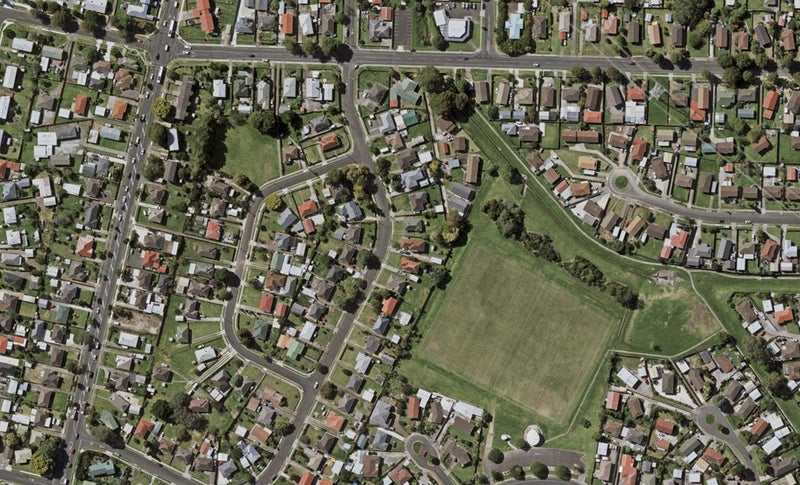 16 Awatere Street, Clover Park, Auckland - Carousel 1