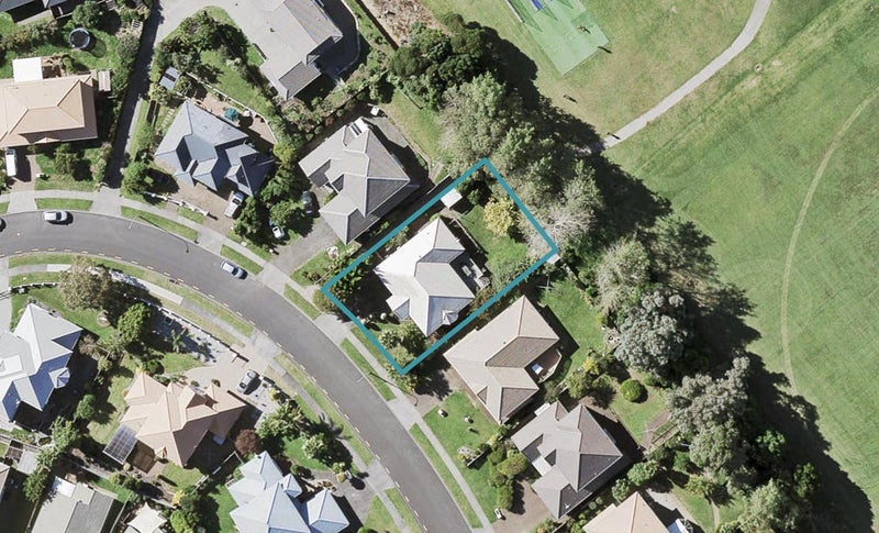 27 Rochester Crescent, Somerville, Auckland - Carousel 1