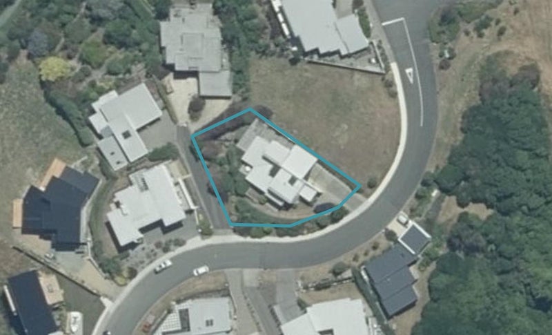 3 Heemskerck Place, Britannia Heights, Nelson - Carousel 1