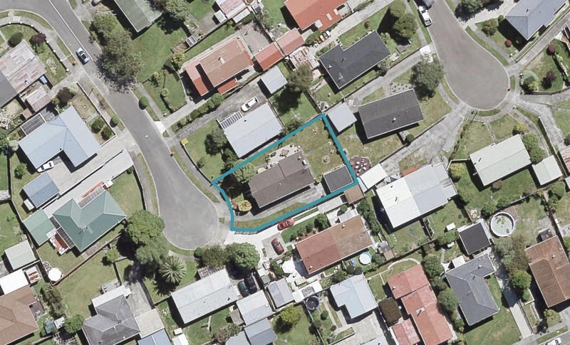 7 Kansas Grove, Totara Park, Upper Hutt - Carousel 1