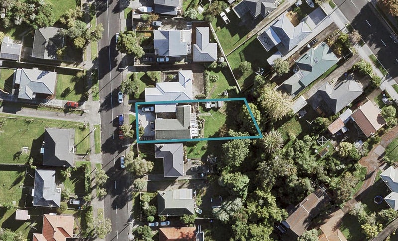 10 Whitney Street, New Windsor, Auckland - Carousel 1