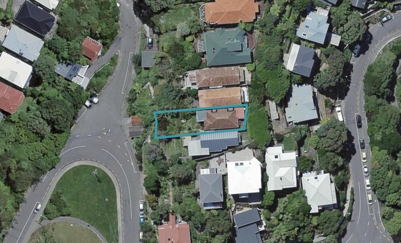 102 Kelburn Parade, Kelburn, Wellington - Carousel 1