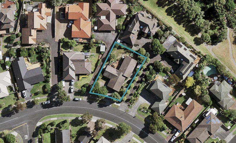 51 Rushgreen Avenue, Pahurehure, Papakura - Carousel 1