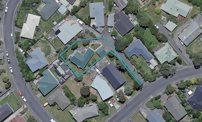 18 Turville Crescent, Newlands, Wellington - Carousel 1