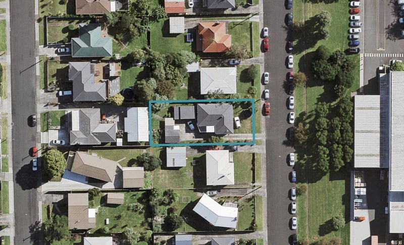 19 Sterling Avenue, Manurewa East, Auckland - Carousel 1