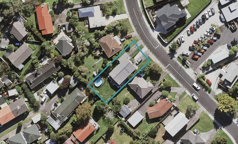 14 Compton Street, Hillcrest, Auckland - Carousel 1