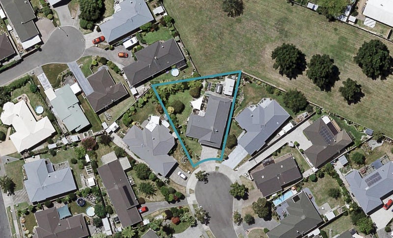 15 Hyatt Grove, Greenmeadows, Napier - Carousel 1