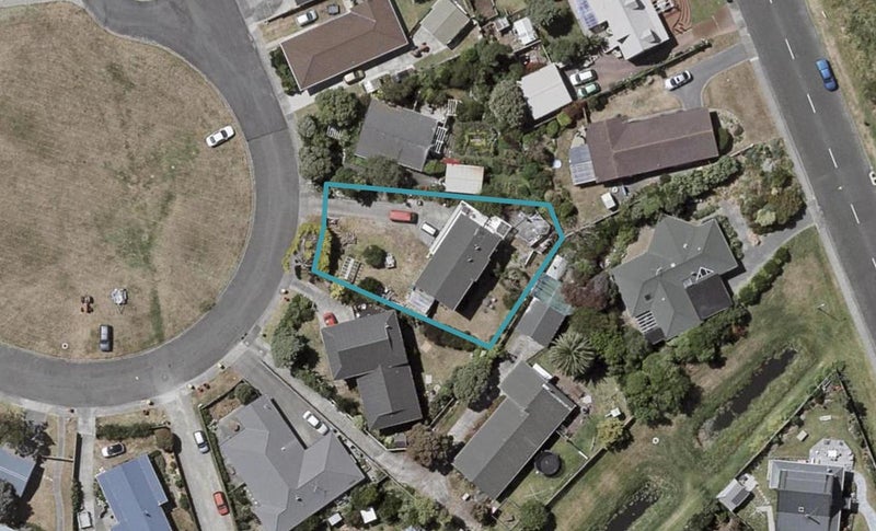 32 Olive Terrace, Paraparaumu Beach, Paraparaumu - Carousel 1