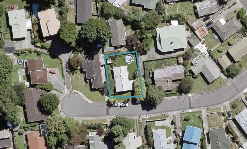 18 Riversdale Road, Clouston Park, Upper Hutt - Carousel 1