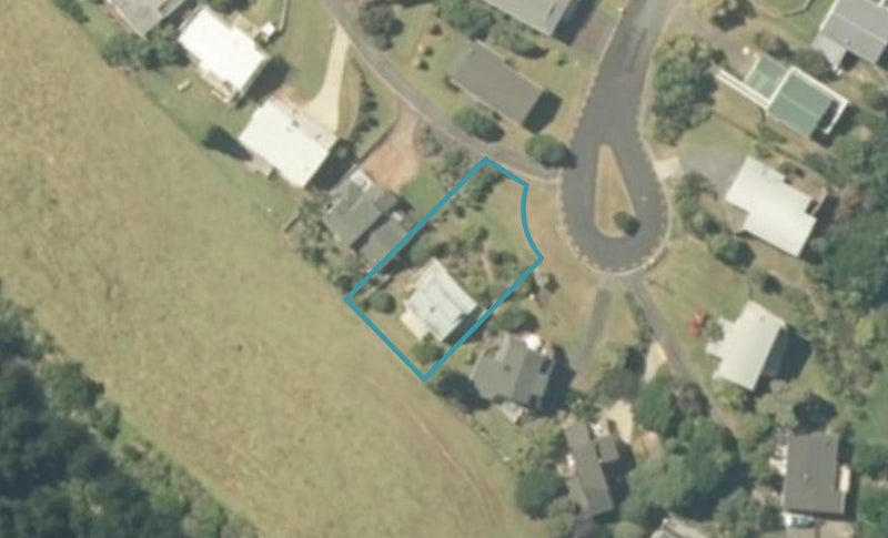 226 Russell Bruce Place, Onemana, Whangamatā - Carousel 1