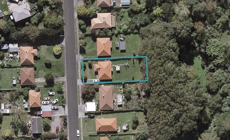 21 Glenpark Avenue, Frankleigh Park, New Plymouth - Carousel 1