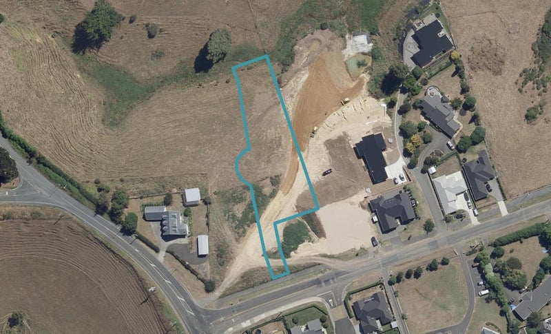 4 Pukatea Lane, Grandview Heights, Hamilton - Carousel 1