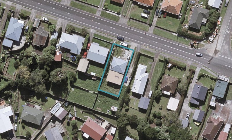 69 Omata Road, Marfell, New Plymouth - Carousel 1