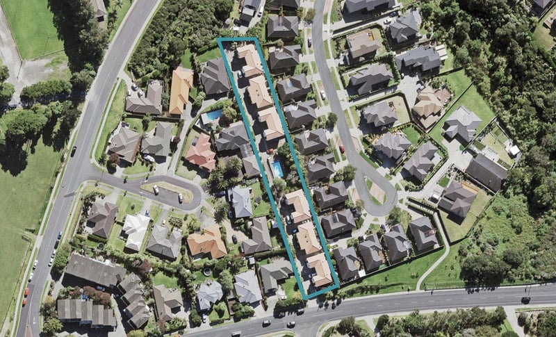 1/102 Greenhithe Road, Greenhithe, Auckland - Carousel 1
