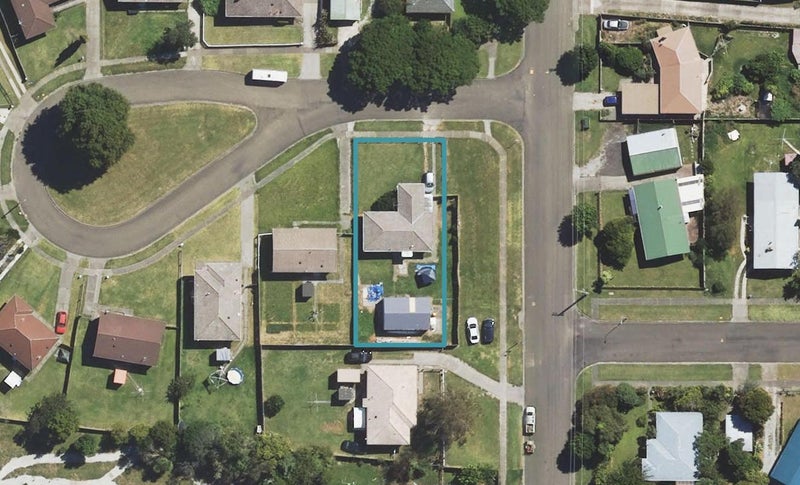 1 Davy Place, Outer Kaiti, Gisborne - Carousel 1