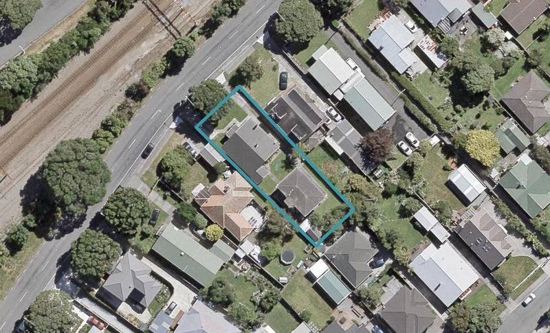 2/43 Cambridge Terrace, Waiwhetu, Lower Hutt - Carousel 1