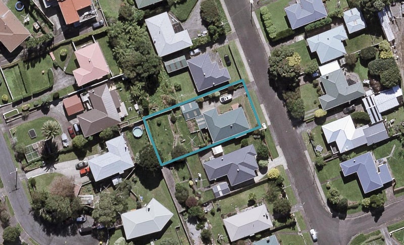 84 Bayly Road, Blagdon, New Plymouth - Carousel 1