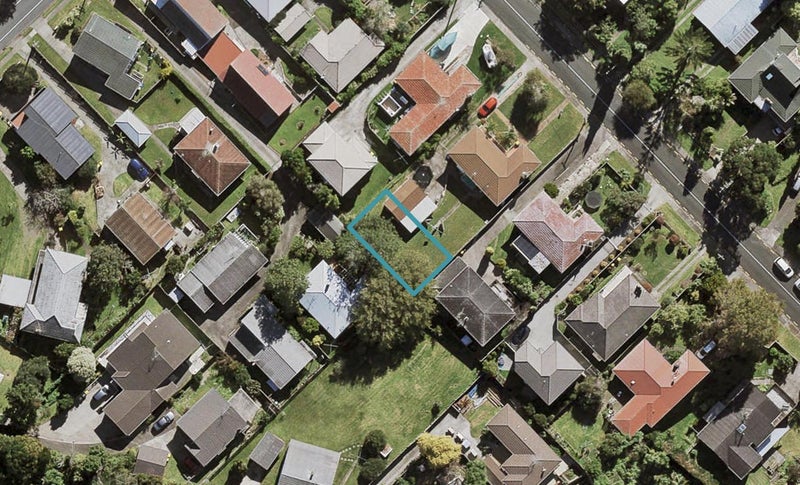 5E Deuxberry Avenue, Northcote, Auckland - Carousel 1