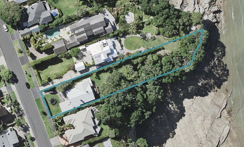 16 Hamana Street, Narrow Neck, Auckland - Carousel 1