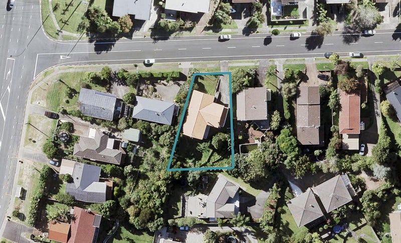 110 John Downs Drive, Browns Bay, Auckland - Carousel 1