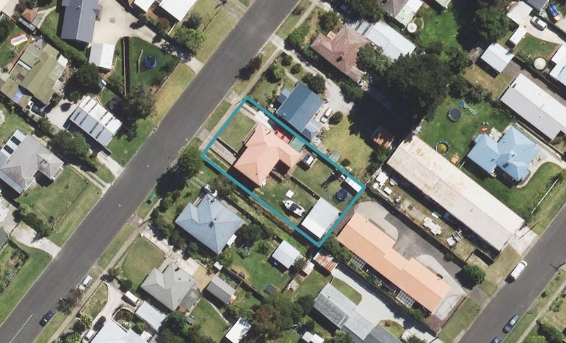 9 Elsthorpe Avenue, Mangapapa, Gisborne - Carousel 1