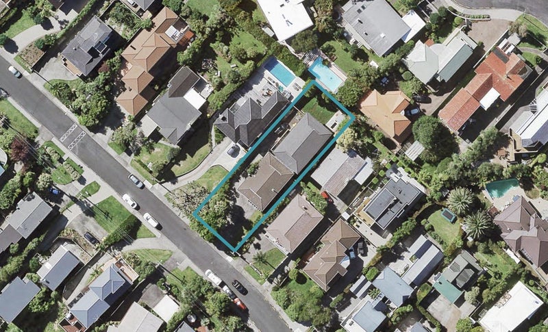 1/53 Seaview Road, Castor Bay, Auckland - Carousel 1
