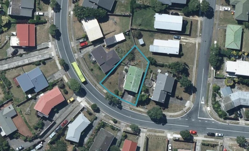 151 Conclusion Street, Ascot Park, Porirua - Carousel 1