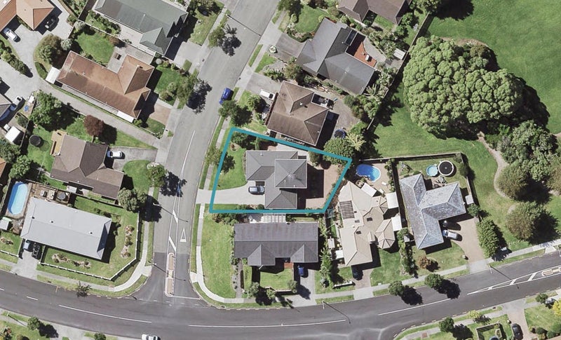 32 Summermist Drive, Northpark, Auckland - Carousel 1