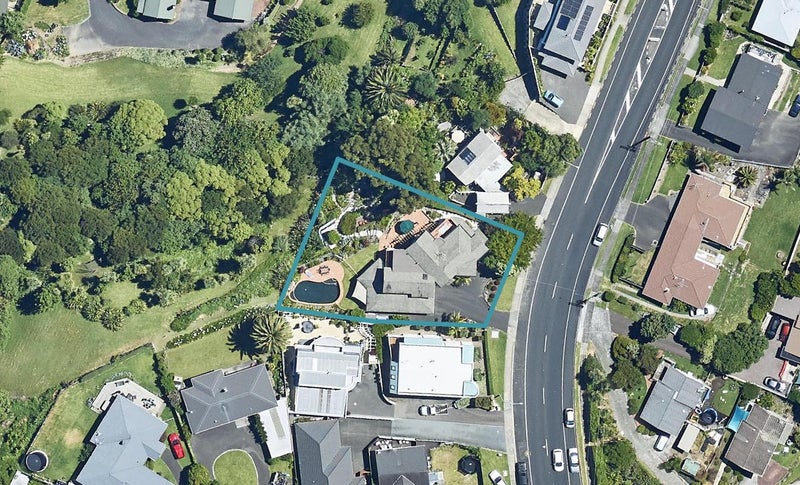 322 Otumoetai Road, Otumoetai, Tauranga - Carousel 1
