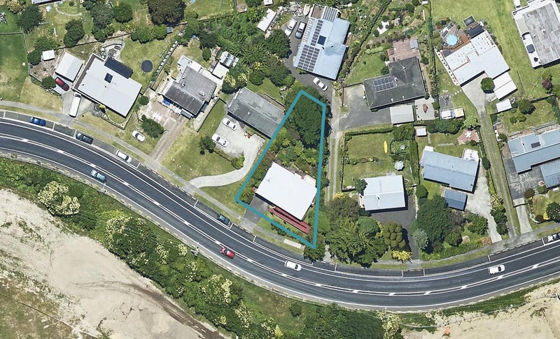 377 Welcome Bay Road, Welcome Bay, Tauranga - Carousel 1