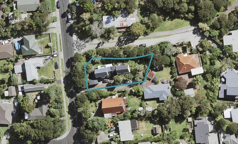 2/22 Konini Road, Titirangi, Auckland - Carousel 1