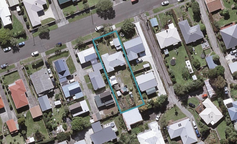 30 Cowling Road, Hurdon, New Plymouth - Carousel 1