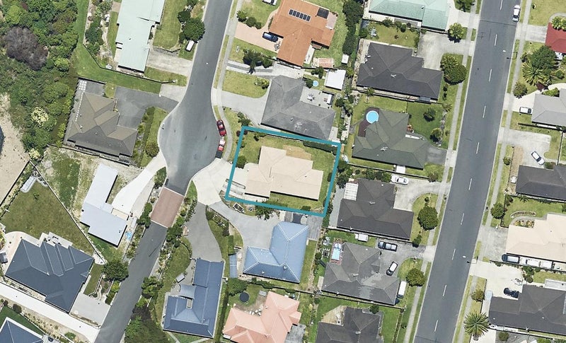 11 Kanuka Place, Pyes Pa, Tauranga - Carousel 1