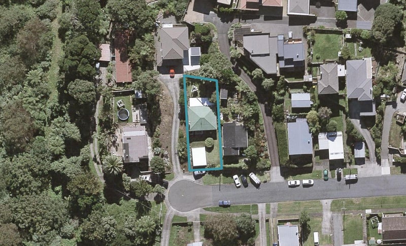 16 Parris Street, Moturoa, New Plymouth - Carousel 1