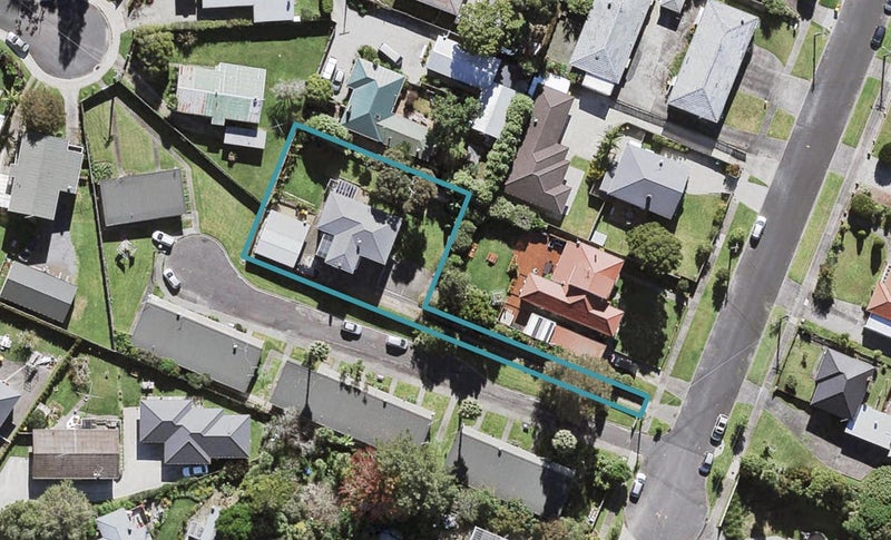 17 Karaka Street, New Lynn, Auckland - Carousel 1