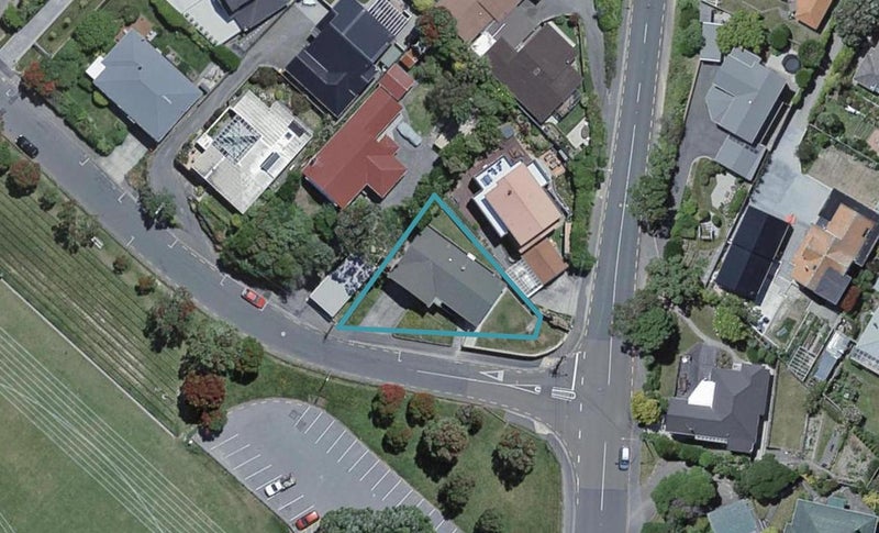 45 Lucknow Terrace, Khandallah, Wellington - Carousel 1