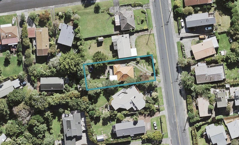 216 Rangatira Road, Beach Haven, Auckland - Carousel 1