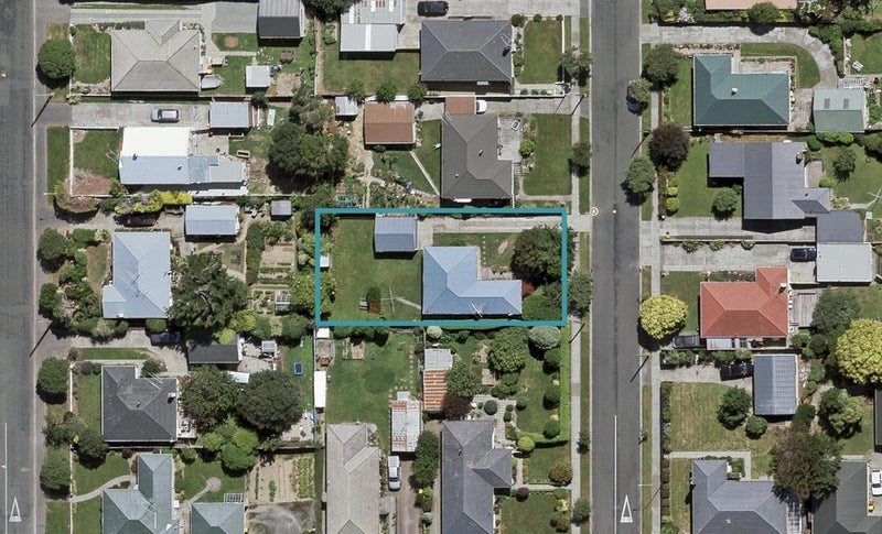 10 Kowhai Avenue, Hargest, Invercargill - Carousel 1