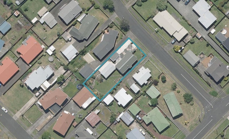 5 Hereford Street, Springvale, Whanganui - Carousel 1