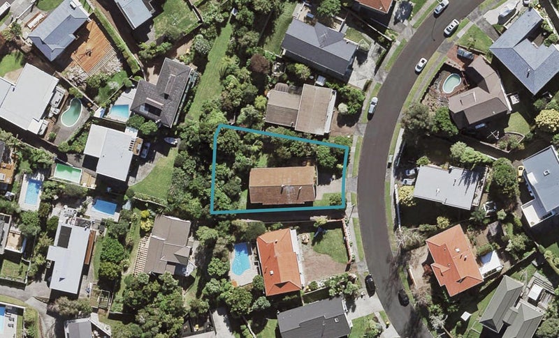 13 Calman Place, Chatswood, Auckland - Carousel 1