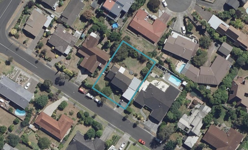 12 Cattanach Street, St Andrews, Hamilton - Carousel 1