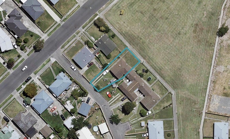 3 Roberts Terrace, Onekawa, Napier - Carousel 1
