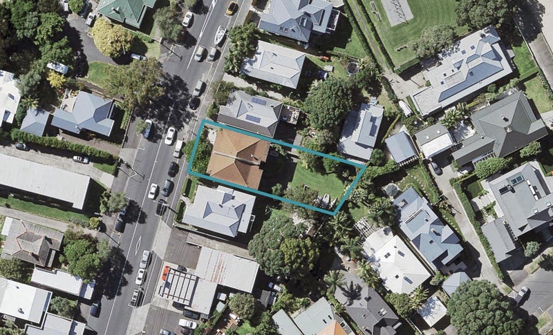 70 Vauxhall Road, Devonport, Auckland - Carousel 1