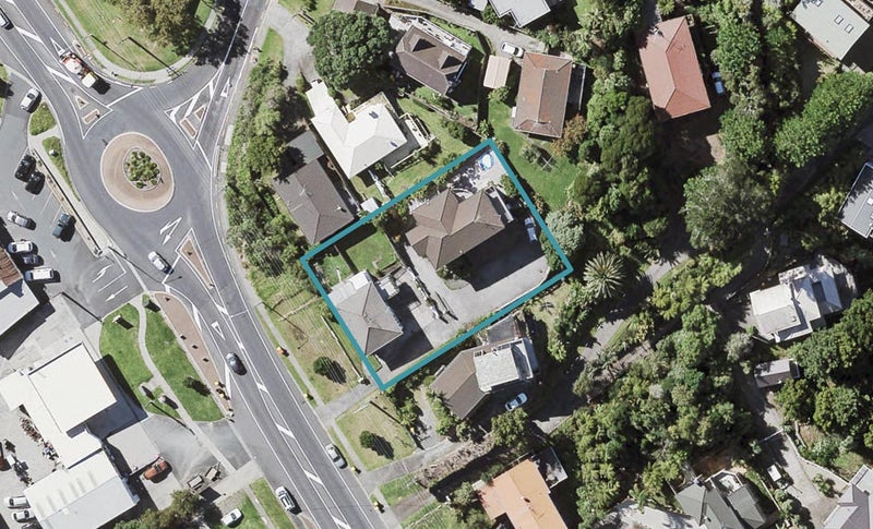 1/559 East Coast Road, Browns Bay, Auckland - Carousel 1
