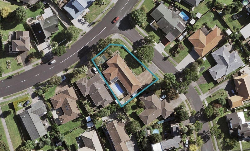 1 Reynard Terrace, Conifer Grove, Takanini - Carousel 1