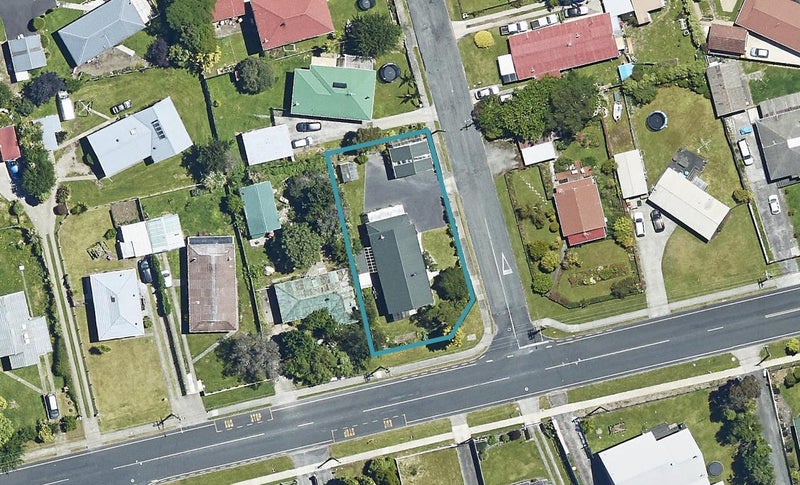 36 Kawaha Point Road, Fairy Springs, Rotorua - Carousel 1